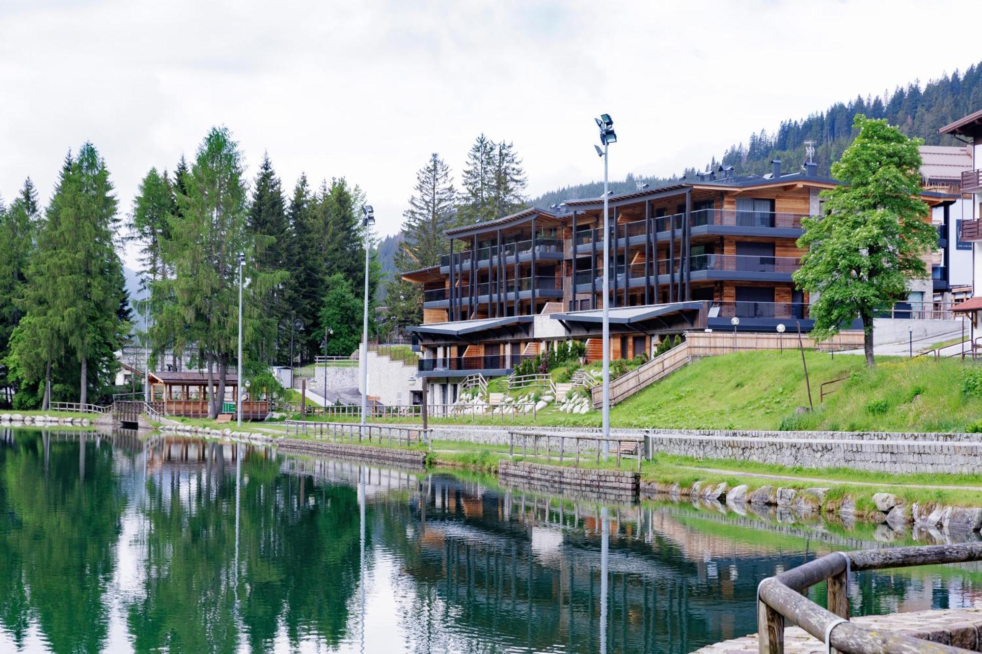Ferienwohnung Campiglio Wood Madonna Exterior foto